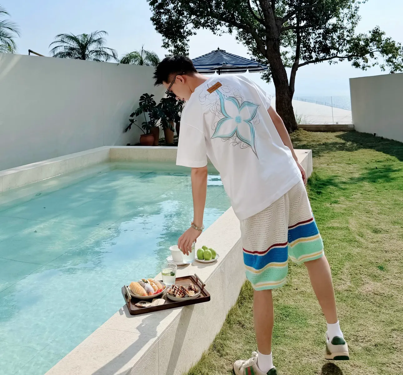 Louis Vuitton/Louis Vuitton 26ss four-leaf star flower printed short sleeves on the back